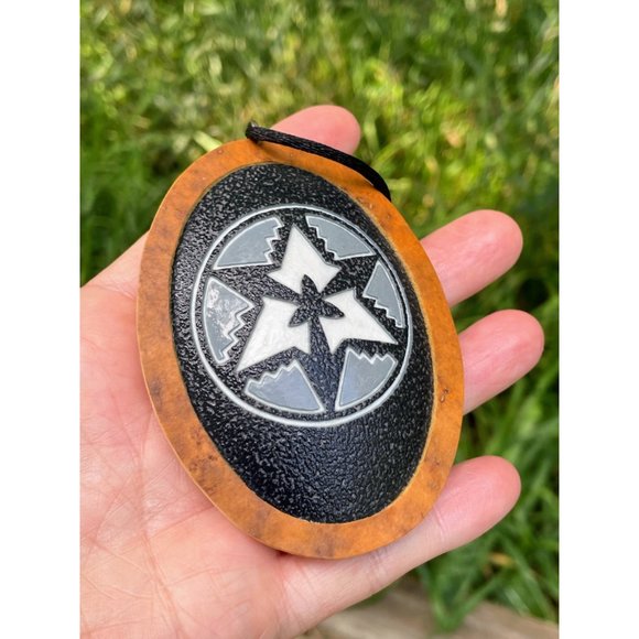 Large Wood Resin Southwestern Pendant Signed R. Jhio Bohd - Picture 4 of 11